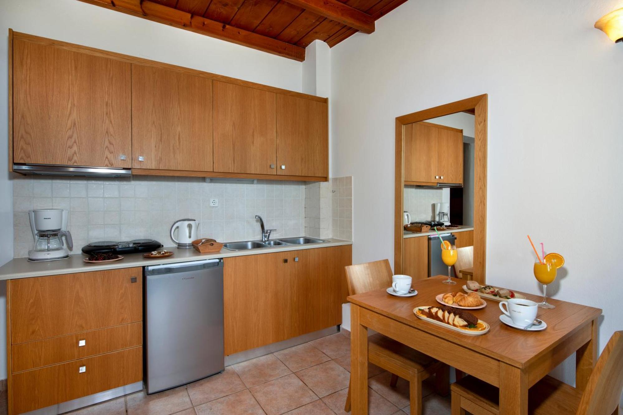 Stefanos Village Hotel Mirthios  Exterior photo